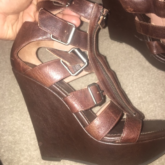 Brown Jessica Simpson wedge sandals - Picture 2 of 3
